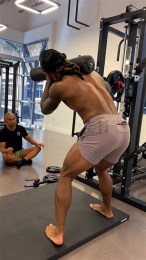 Functional Patterns on Instagram: "The @vectortrainer is here to change the game. Designed to give you brute strength without creating imbalance on the body. Until you get under this machine, it’s hard to explain the sensations it creates. This is training you can’t imagine until you feel it. Here, @theleverking is taking @abdiggity through some functional spine and leg training. As you can see, we prioritize lifting heavy in a way that doesn’t destroy your movement. If you want to apply to get 