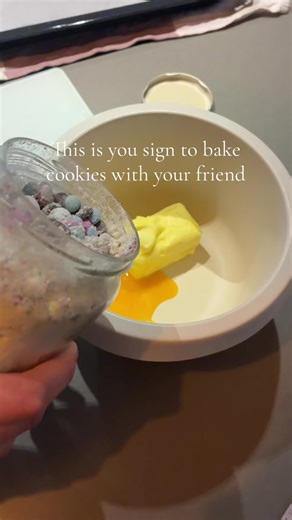 Bake Cookies with Friends: A Fun Sign