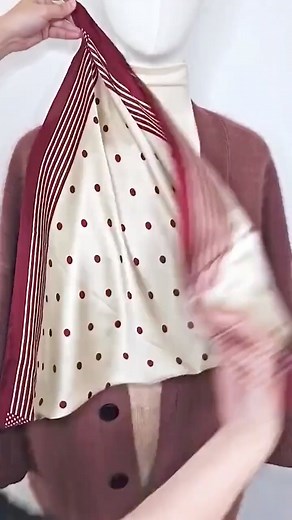 How to tie a silk scarf is easy to understand at a glance 🧣silk scarf link in bio #silk #scarf #fashionhack_cut #fyp #scarf #silkscarf | Fix by me