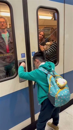 慕尼黑 U Bahn 舊車. Munich U Bahn, Rolling Stock Type: B #train #travel #munich #germany #metro