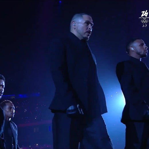 Genie In A Bottle presenta a Christina Aguilera en París 2026