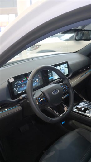 La vida cambia cuando te subes a una Ford Territory. Tecnología que te entiende, espacio que te abraza y estilo que te sigue a donde vayas. ¿Listo para manejar tu próxima historia? Avenida Víctor Paz Estenssoro, entre las calles Sucre y Gral. Trigo Para mayor información comunicate al 📱60252925 #FordTerritory #FordBolivia #ChristianAutomotors | Hola Bolivia - Canal de Noticias