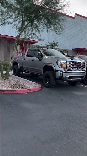Lifted GMC 2500 with 18x9” Fuel Wheels