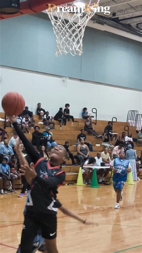 #hoops TBT Bulls #11 Tra'Shaun Douglas gets the steal and layup vs Duval Storm