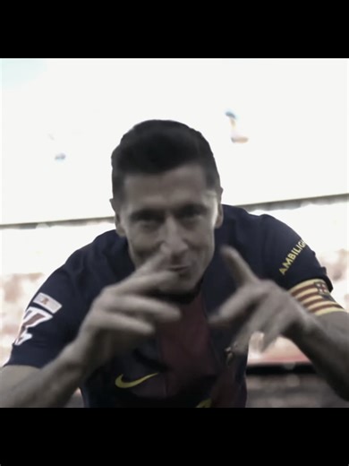 Lewandowski brilha e marca gols pelo FC Barcelona