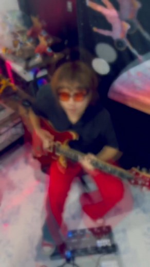 Tom Morello X Queen ALIEN RHAPSODY 👽👑 Gears: BOSS GX-100 PRS SE Custom 24 🦅 #bohemianrhapsody #Queen #tommorello #guitarsolo #bosspedals #PRSGuitars | Rafael Guerrero