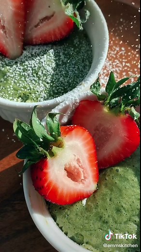 lava cake series #3: matcha 🍵 #aestheticbaking #fyp #foryou #matcha #baking #bakingrecipe #ramsayreacts #emmskitchen #lavacake