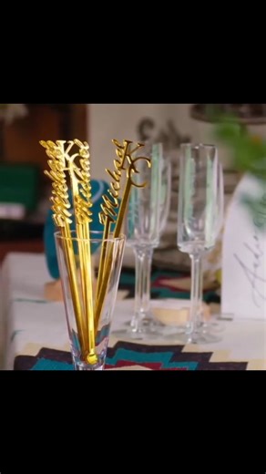 xTool Brasil on Instagram: "Que tipo de máquina a laser pode cortar acrílico? Recebemos muitas dúvidas sobre o acrílico. Em resumo, podemos falar que o laser de CO² é o mais indicado para cortes e gravação a laser em todos os tipos de acrílico, sem restrição. As máquinas a laser de CO2 emitem raios laser na região do infravermelho, que podem ser absorvidos por acrílico de todas as cores, tornando-os o tipo de laser mais adequado para cortar acrílico. A xTool P2 pode cortar acrílico facilmente em