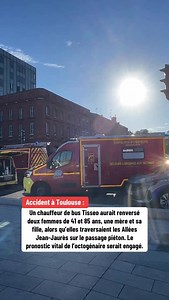 Grave accident en centre-ville de Toulouse : un chauffeur de bus Tisseo aurait renversé deux femmes de 41 et 85 ans, une mère et sa fille, alors qu’elles traversaient les Allées Jean-Jaurès sur le passage piéton. Le pronostic vital de l’octogénaire serait engagé. | La Dépêche du Midi