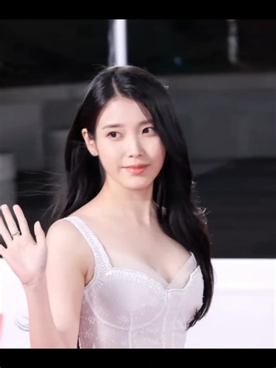 Exploring Various Types of Visuals in K-Pop