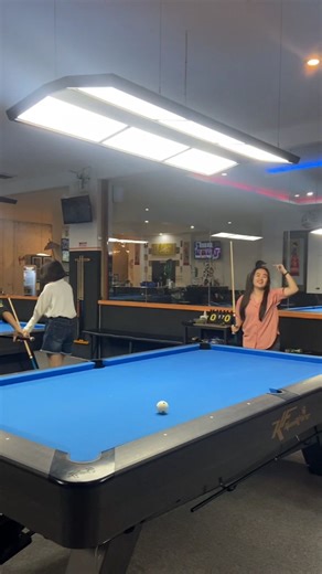 ORCA Pool on Instagram: "JANGAN LUPA FOLLOW UNTUK DAPATKAN PROMO TAHUN BARU KITA 😏 Free Play khusus geng cewe-cewe‼️ 🗓️ Rabu & Jumat ⏰ 19.00 - 22.00 WIB Happy Hour 🗓️ Setiap Hari ⏰ 10.00 - 16.00 WIB 🏷️ 100K / 3 Jam • 40K/Jam Reguler 🗓️Setiap Hari ⏰ 18.00 - tutup 🏷️ 100K / 2 Jam • 60K/Jam 🍟Free Snack VIP 🗓️ Senin - Jumat ⏰ 10.00 - tutup 🏷️ 80K/Jam 🍟 Free Snack ✨ Bisa 10 orang Ditunggu kedatangannya di @orcapool_ ya 📌 Jl. Sudirman (depan taman bunga) #billiardsiantar #siantar #hiburansi