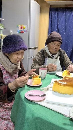 2021.3.17 コミベーカリーのチーズケーキ。4K。#shorts