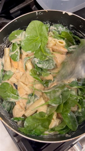 Yall one hour of cooking and vibes. Garlic bread was included, I also made a beet and crisp apple drink. 磻 #food #cooks #relatable | Melody Mel | Facebook