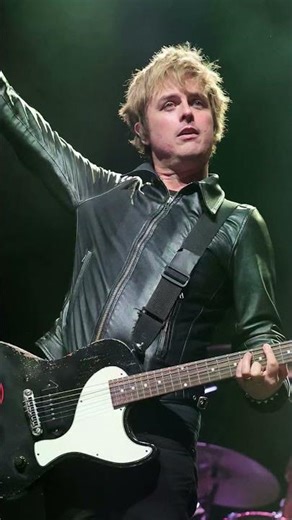 Green Day band was epic to watch them at the show 🌍🐐🏆