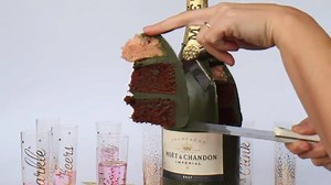 36K views · 721 reactions | Nothing says "yay 2020 is almost over" like a giant champagne bottle cake!  Get the tutorial on my online cake school: https://sugargeekshow.com/class/champagne-bottle-cake-tutorial/ | Sugar Geek Show | Facebook