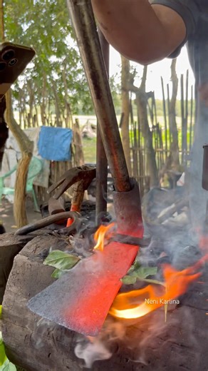 Take a look at the process of making a root extraction tool,perpect🔥‼️#Blacksmith #steelwork #yt