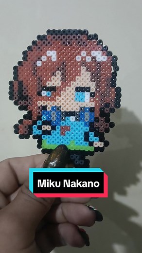 Miku Nakano Beads: Pixel Art Creation