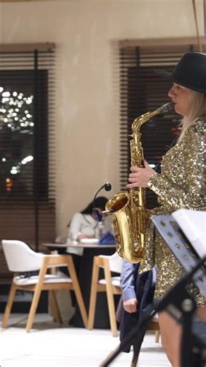 Αν ακούς γιορτές και σκέφτεσαι Πόζαρ…τότε σίγουρα σκέφτεσαι Άσσωρο 🎶