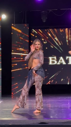 Ukrainian Bellyacher🇺🇦 on Instagram: "Battle💘 Part 2 @zaporizhia_championship_uavst"