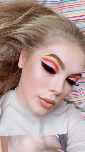 Choose your character 🤞🏼💋 #fyp #foryou #viral #makeup #makeuptutorial