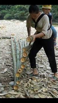 Building a Bamboo Raft by Connecting Bamboos with Wireand a Strong WoodenPole#BambooRaft#BambooBoat