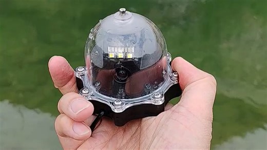 360度旋转水下摄像头探鱼器，清晰观察鱼群动态，钓鱼更轻松