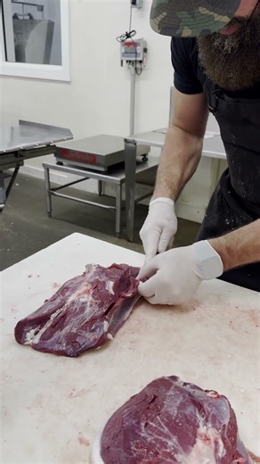 Deer Bottom Round Roast. 🔪🦌 #shorts