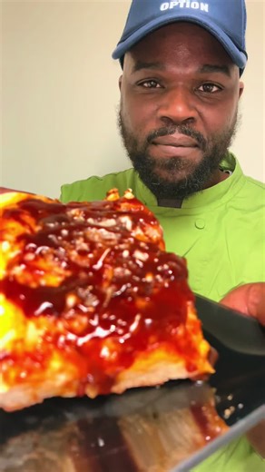 🔥 Vegan Korean BBQ Steak Pizza 🔥 I mean LISTEN to that crunch 👂🍕✨ This is 100% VEGAN, 100% PLANT-BASED, and 1000% DELICIOUS. I need 100 likes and the full recipe drops! 🫡 Who’s ready to taste this magic? ✨ #VeganOnTheIsland #VeganPizza #KoreanBBQ #PlantBasedEats #VeganChef