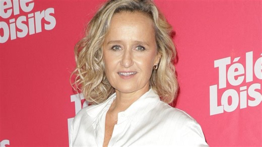 Caroline Roux dévoile 4 looks colorés inspirants pour égayer l’automne