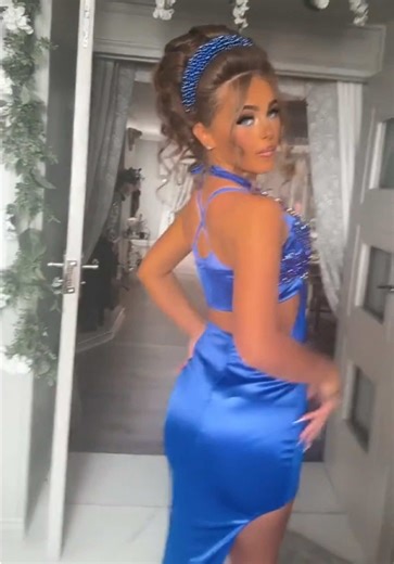 Découvrez des robes satinées éblouissantes