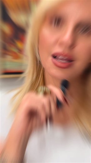 Ο εργαζόμενος οφείλει να προειδοποιεί τον εργοδότη πριν την παραίτηση, ανάλογα με τα χρόνια υπηρεσίας: • 1–2 έτη: 15 ημέρες • 2–5 έτη: 1 μήνας • 5–10 έτη: 1,5 μήνας • 10–15 έτη: 2 μήνες • 15–20 έτη: 2,5 μήνες • 20 έτη: 3 μήνες 📌 Γνώριζε τα δικαιώματα και τις υποχρεώσεις σου! | Μάρλεν Θ. Ασημακοπούλου & Συνεργάτες - Δικηγορικό Γραφείο