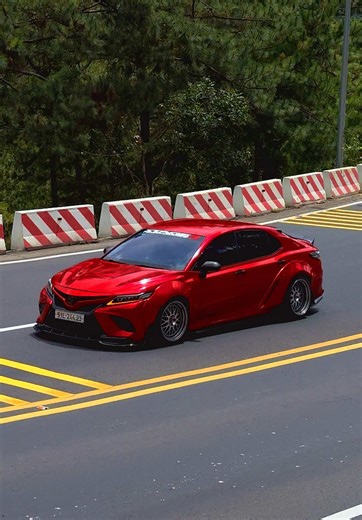 Toyota Camry JDM: Paduan Stance dan Api Merah