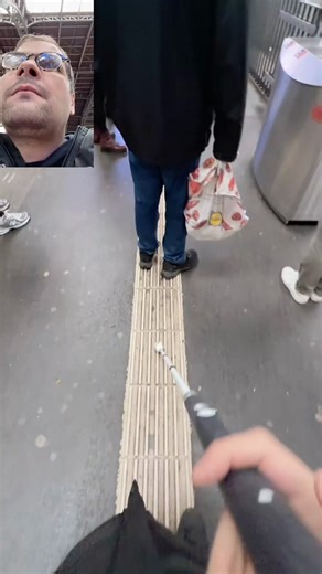 If you're in vietnam these lines genuinely do NOTHING cuz the people be placing whole ass brick piles on it