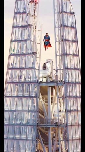 Superman 2025 Statue Soars Above London | Look Up from The Shard with DC Studios #SupermanMovie