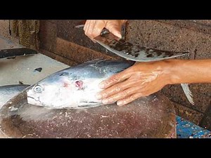 Watch the Skills of the Easiest Way to Cut Tuna Perfectly and Quickly
