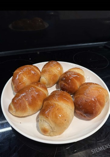 Easy No Knead Salt Bread Recipe in London
