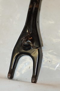 Clutch fork failure