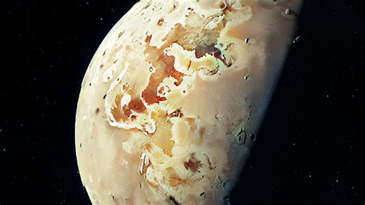 Stunning new images of Jupiter moon Io show volcanoes, lava