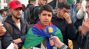 Alger: des etudiants au micro de Berbère TV devant la grande poste | Berbère Télévision