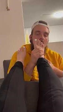 Der Typ weiss wie man Füsse verwöhnt 😌😇