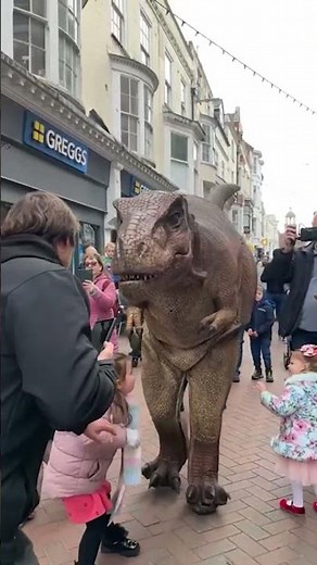 When animals fight back 😭