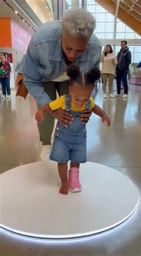Grandmother Helps Toddler Try Future's Wildest Shoe Machine 👟🔮