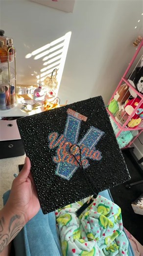 Stunning Graduation Cap Ideas That Impress