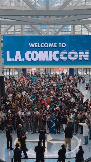 2.9K views · 29 reactions | L.A. Comic Con 2025 is ON!  From panels and cosplay to celeb appearances by Elizabeth Olsen, Paul Bettany, Charlie Cox, Krysten Ritter, Bryce Dallas Howard, Denise Richards + the Scream cast  This weekend’s about to be legendary.  More info at the link in bio! #LAComicCon #ComicCon | Los Angeles Convention Center | Facebook