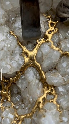 Finding Gold Veins in Quartz Stone for Processing | Real Gold Discovery #gold #goldrush #treasure