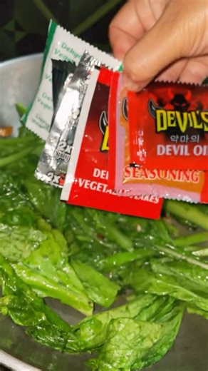 Spicy Devil Current Noodles 🌶🔥 with Mustard Leaves | Extreme ASMR | Broiled