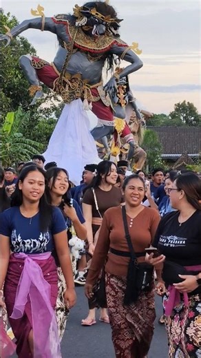 Tradisi Adat Bali‼️ #balinesetradition #balineseculture