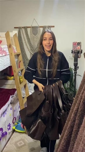 Hello banat 🙈 Today I’ll show you all the dark brown bags from @talia.bags.shoes 👜🐻🍂 #fyppppppppppppppppppppppp #fyp #bags #brown #brown bag session ideas