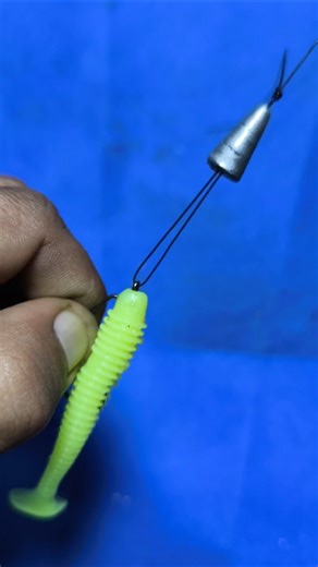 Easy Way to Install Fishing Sinkers #shorts #fishing #tutorial