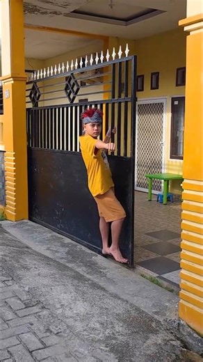 Kid Dancing Gangnam Style 😂🕺